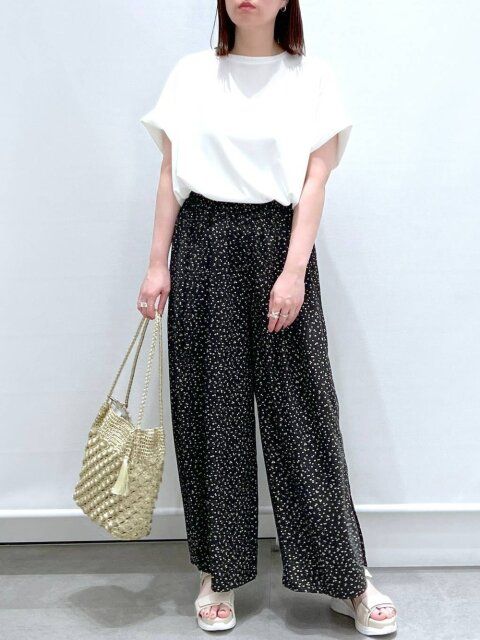 白Tシャツのコーデ1