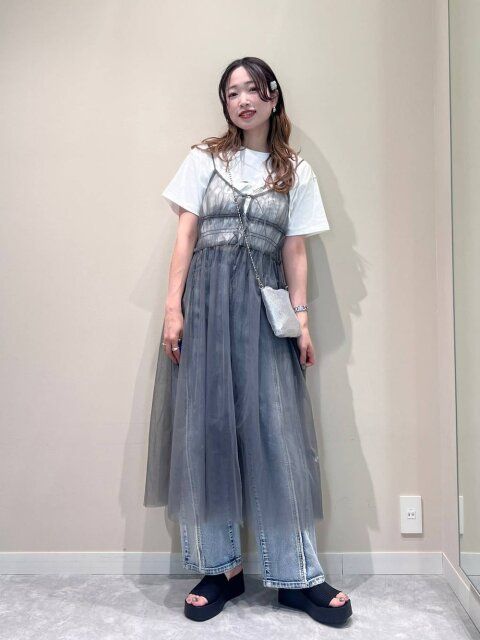 白Tシャツのコーデ5