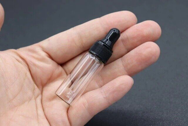 ダイソー 詰め替え容器 スポイト付ボトル