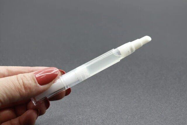 ダイソー 詰め替え容器 ツイストペン容器（斜めカットクッションタイプ）