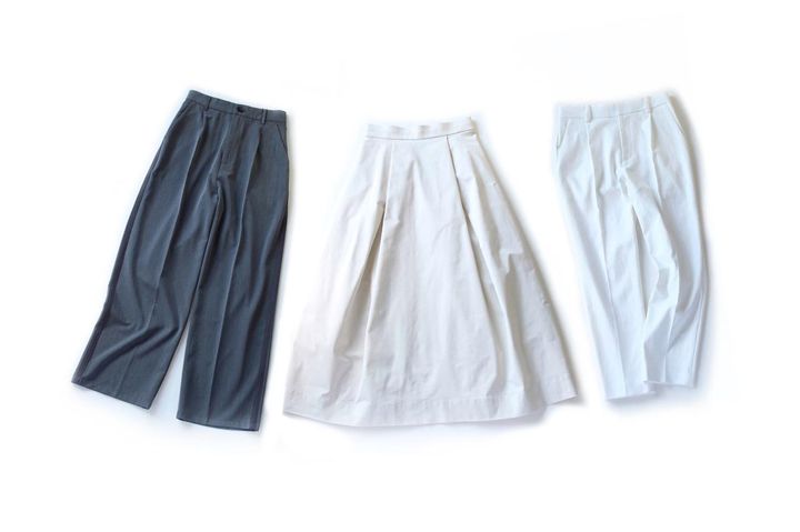 画像: サイドラインタックワイドパンツ￥4,298／Re:EDIT ボリュームタックフレアスカート￥9,990／PLST ドライオックステーパードパンツ￥19,800／ラブティックボンボン（パル）