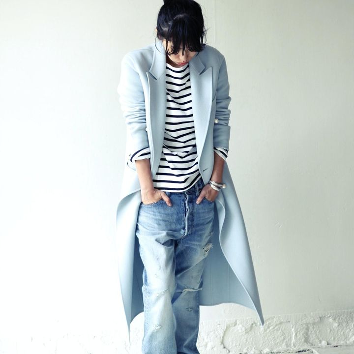 画像: Tシャツにコートを羽織る提案をした2015年秋冬シーズン 出典：マディソンブルー