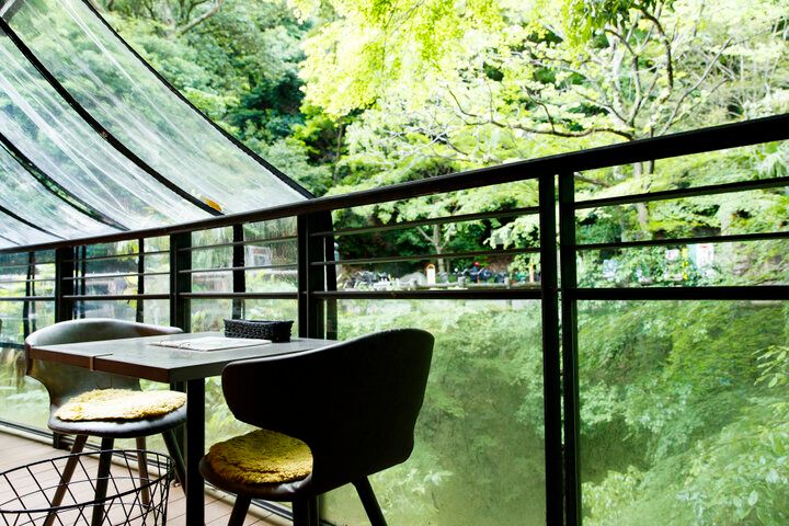 ホタルが鑑賞できる川床テラスも♪レトロ建築が目を引く大阪・箕面の「YUZUYAカフェ」