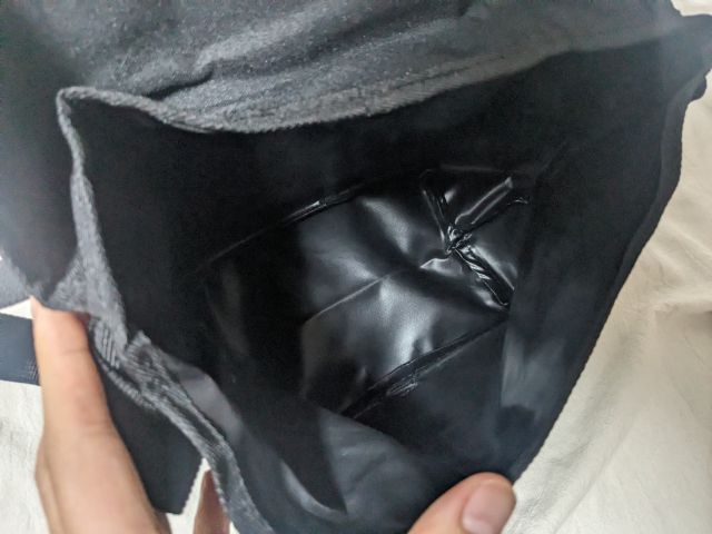 バッグ内部