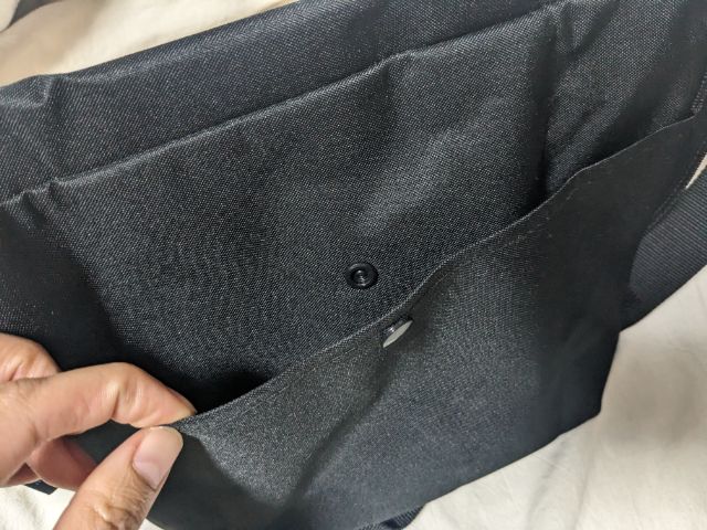 スナップボタン