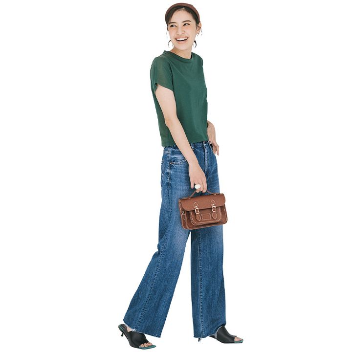 デニムコーデ,Tシャツコーデ,岡本あずさ