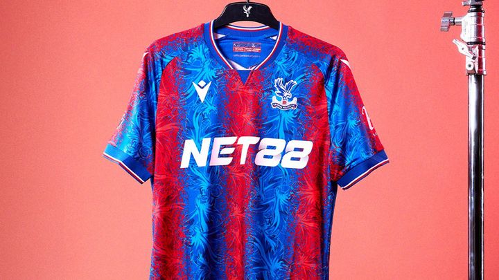 鎌田大地の移籍先候補！クリスタル・パレス、「本拠地100周年」を祝う2024-25新ユニフォームを発表