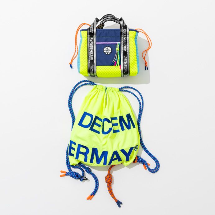 簡単おしゃれなゴルフコーデにはハデ色投入が効果的！