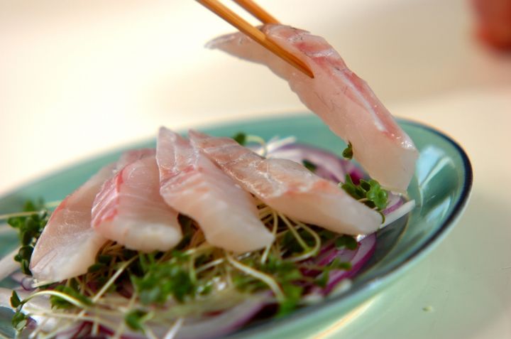 お刺身サラダの卵黄ソースの作り方1