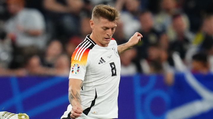 引退するドイツ代表クロース、EURO初戦でパス成功率99％！史上最高記録を叩き出す