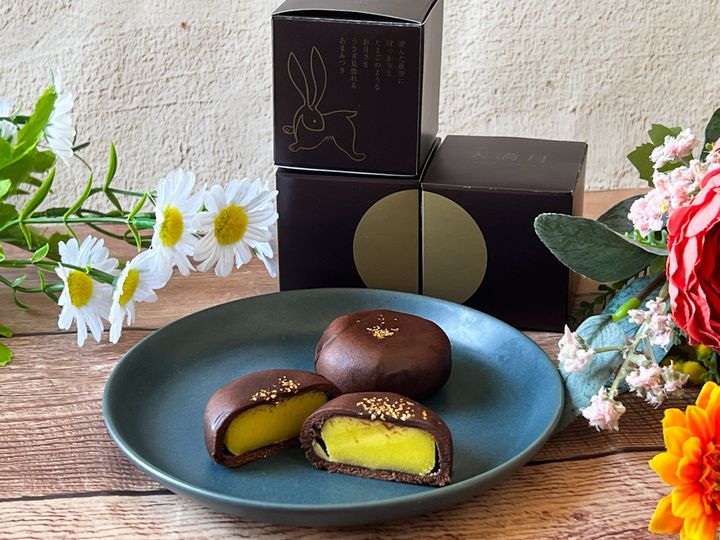 テーブルに並んだ「天満月」