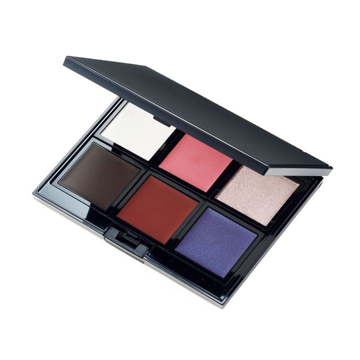 アディクション ザ コンパクトケース Ⅱ¥1,650、同 ザ アイシャドウ プリズム、同 ザ アイシャドウ マルチ ティント 各¥2,530／アディクション ビューティ