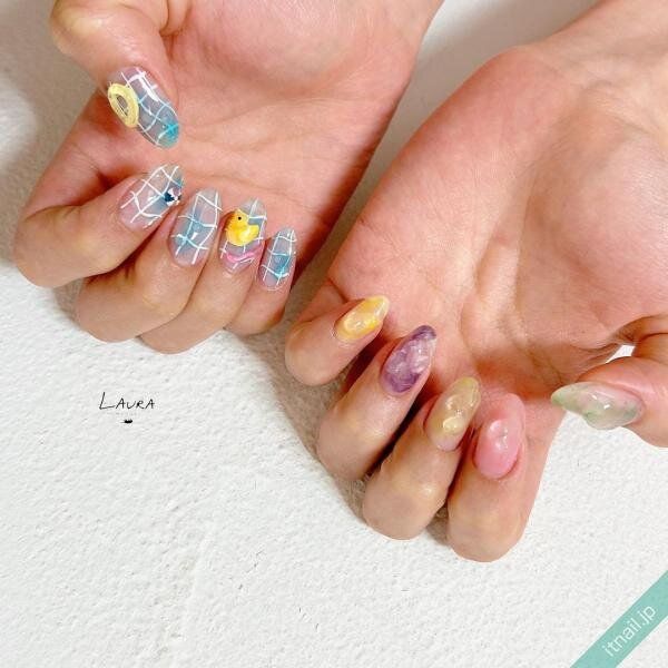 LAURA POMPONNEEが投稿したネイルデザイン [photoid:I0129050] via Itnail Design (735243)