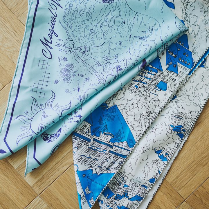 海や旅に出かけたくなる、きれいなブルーの《マニプリ》スカーフ【マイスタンダードブック】