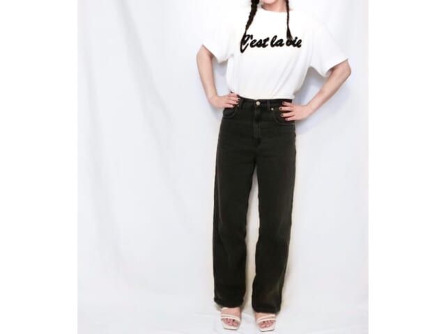 coca コカ 刺繍Tシャツ 着画 全身