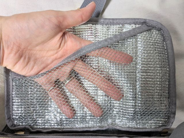 バッグ内メッシュ部分