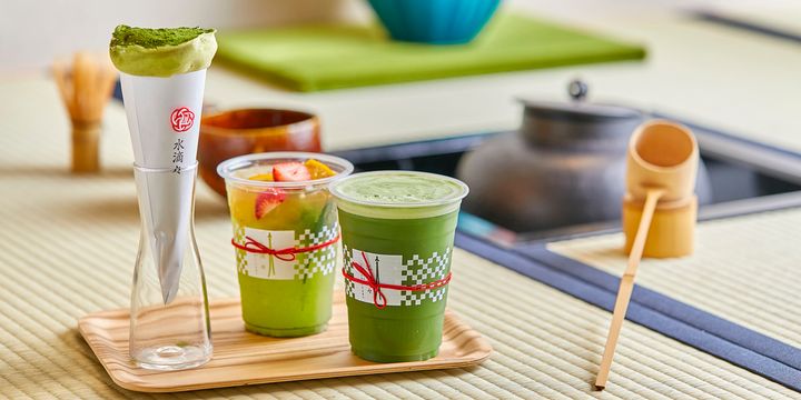 左から「抹茶ティラミスクレープ」700円、「八女茶＋オレンジ＋ディル」750円、「元祖抹茶ビール」800円