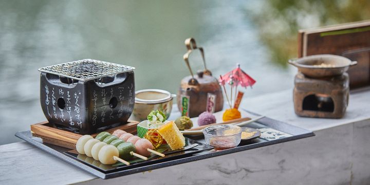 「おまかせ団子セット」2000円 日替わりの伊勢茶（もしくはコーヒー、ジュース）付き