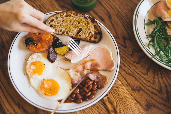 「フルブレックファースト」2200円 ※以下モーニングのメニューには、すべてコールドプレスジュースとドリンク付