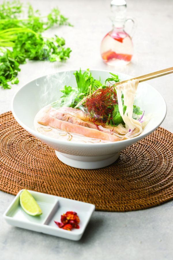 「鶏のふぉー」780円 麺大盛り1.5倍、替え玉各＋150円