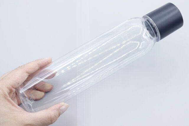 ダイソー ドリンクボトル 収納取っ手付 サイズ感