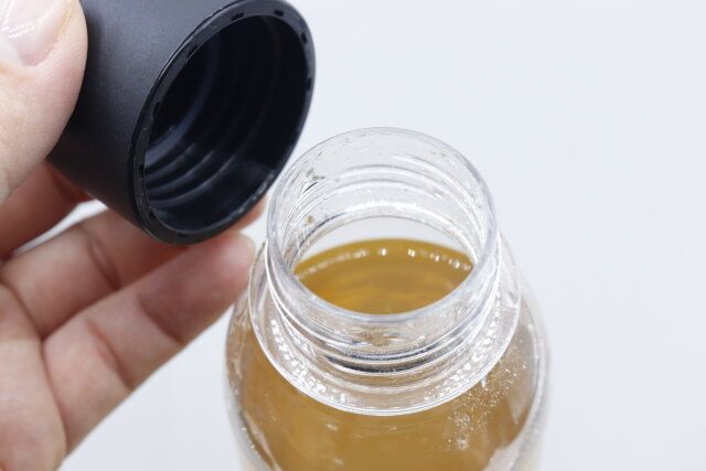 ダイソー ドリンクボトル 収納取っ手付 容量