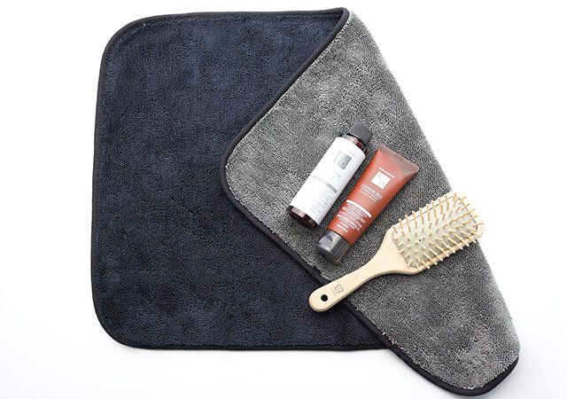 ダイソーの足が喜ぶバスマット（強撚パイル、リバーシブル、大きいサイズ）とコスメ