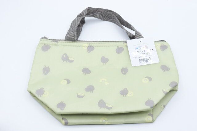 セリアのトート型ランチバッグ大 キウイのパッケージ