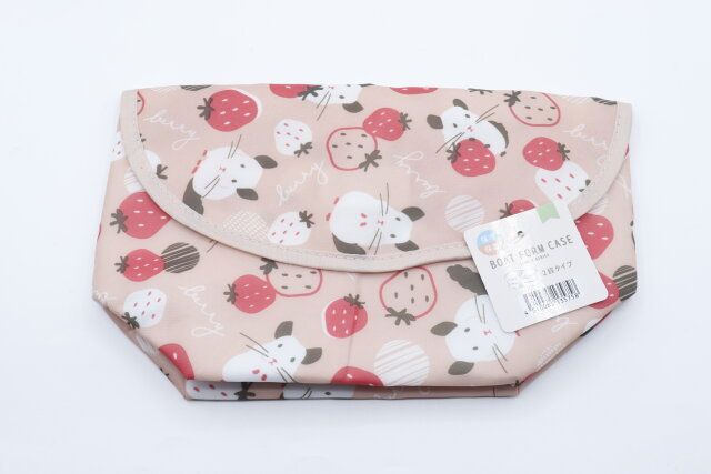 セリアの舟形ケース 北欧 フルーツアニマルランチのパッケージ