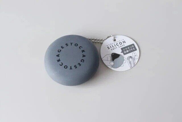 ダイソーのシリコンソフトケース シンプルのパッケージ