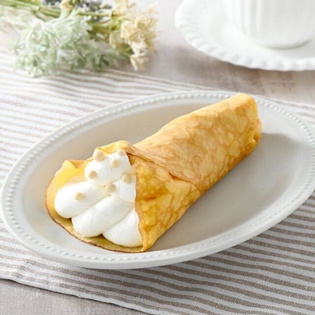 ファミリーマートのクリームがおいしい ふわもちクレープ