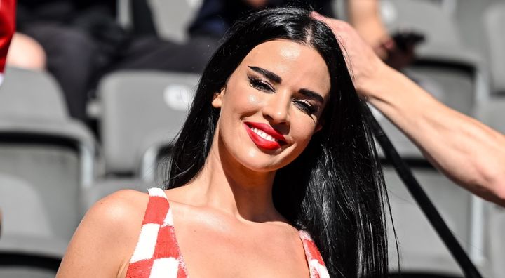 クロアチアの美女サポーター、EURO2024に降臨！スペインに負けたのに「ノーストレス」と言うワケ