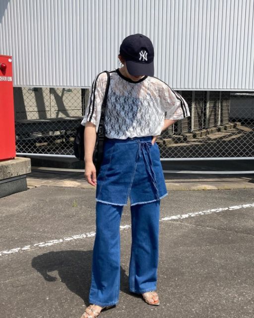 デニムフリンジスカウザーを着用したコーデ