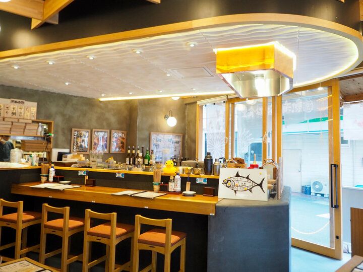 海まで徒歩３分♪ 新感覚の炙りめしランチや海鮮おにぎりが楽しめる「熱海おさかな食堂 炙り家」がオープン