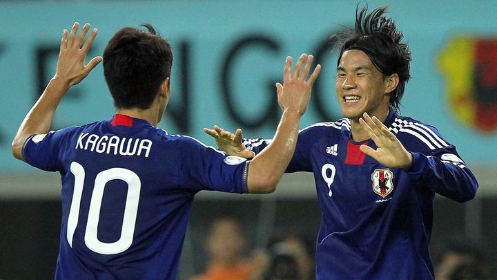 引退の岡崎慎司、現役生活で一番苦しかった時期を明かす…香川真司の存在に「すごく救われた」