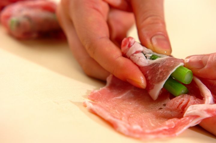 グリーンアスパラの豚肉巻き串の作り方2