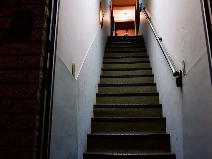 参宮橋『麻辣火鍋専門店 越智』の入口