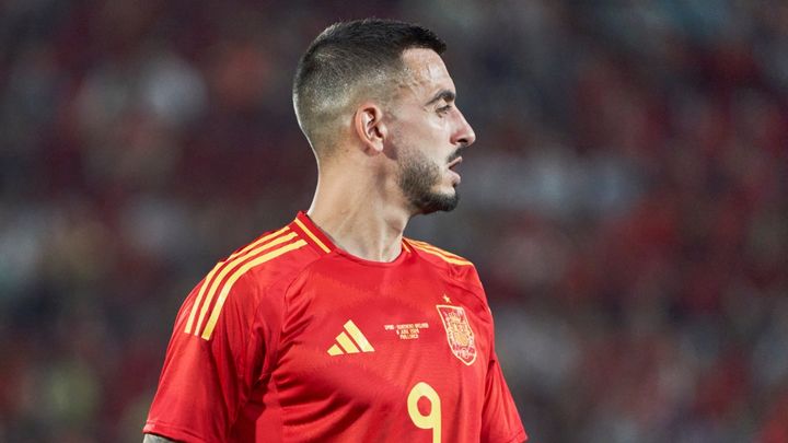 レアルを救ったスペイン代表ホセル、EURO初戦出番なしに憤慨…メディア無視で帰りのバス一番乗り