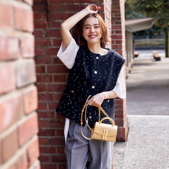 最低気温20度の服装例：華やかツイードジレでシンプルコーデを底上げ