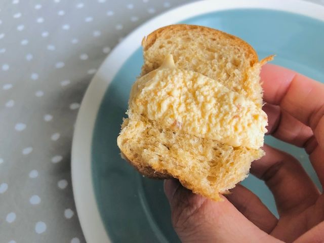 ピーナッツサンドの断面写真