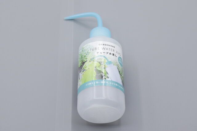100均セリアの水差しチューブ1