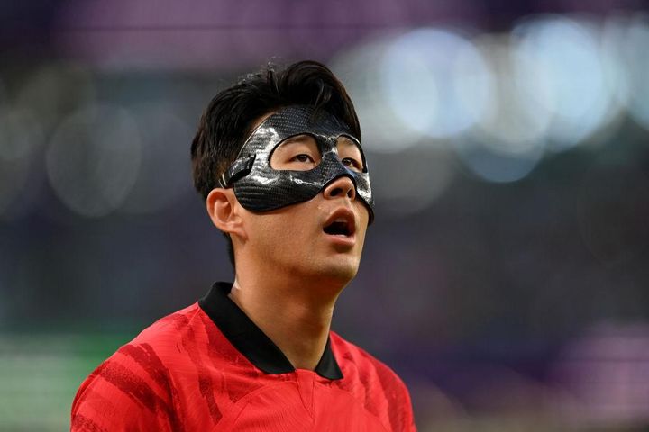 鼻骨骨折のエムバペも着用へ！フェイスマスクをつけてプレーした世界のスター6人