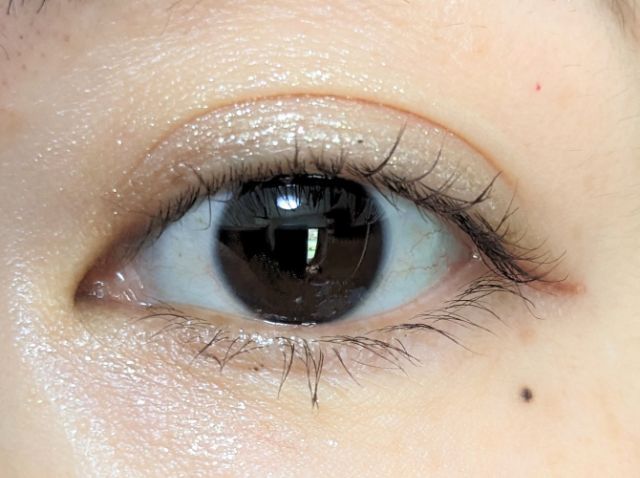 セザンヌ シングルシャイニーアイシャドウ