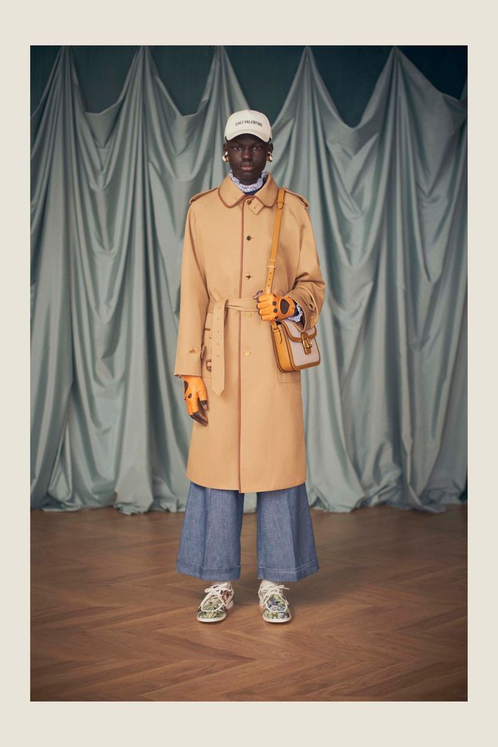 ヴァレンティノ 2025年リゾートコレクションより。