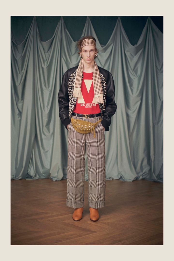 ヴァレンティノ 2025年リゾートコレクションより。