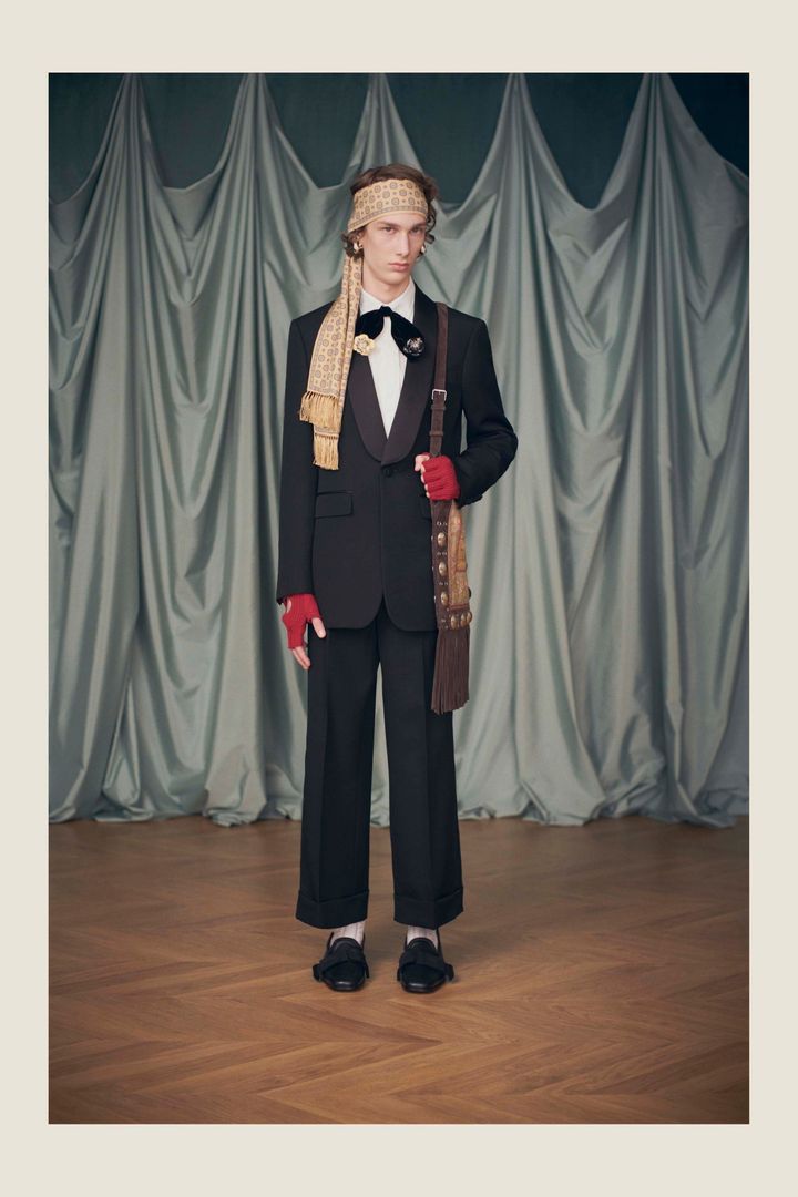 ヴァレンティノ 2025年リゾートコレクションより。