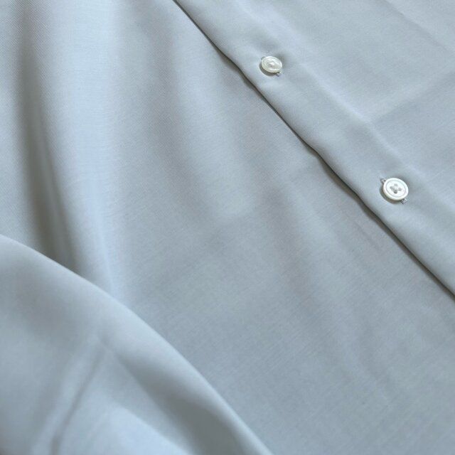 GUイージーケアシアーオーバーサイズシャツの素材感