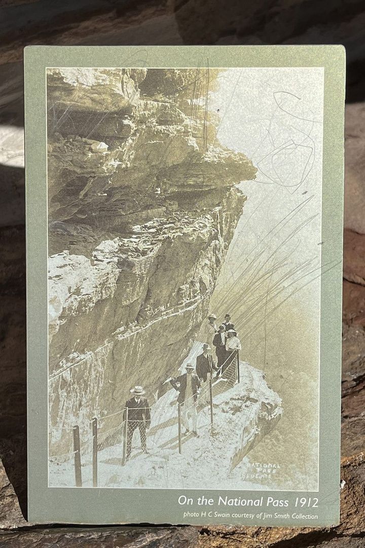 【シドニーの旅案内】 壮大な自然を感じる山登り！：モデル・道木マヤのオーストラリア旅 第2回