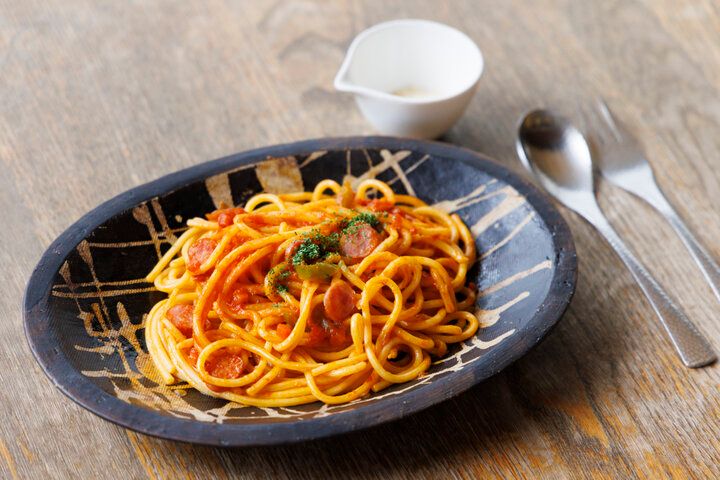 すてきな器に盛られた濃厚抹茶かき氷に舌鼓♪和食器とカフェの店「織部 下北沢店」