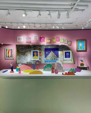 ART Is. TOKYO GALLERYの店内